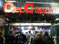  Satpol PP Tutup Paksa Tempat Karaoke dan Pijat